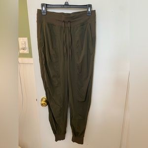 Dance Studio Jogger - sz 6